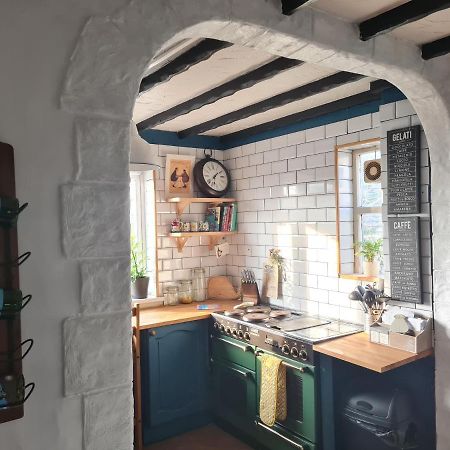 Old Road Cottage Pet Friendly Outdoors Beaches Neath Ngoại thất bức ảnh