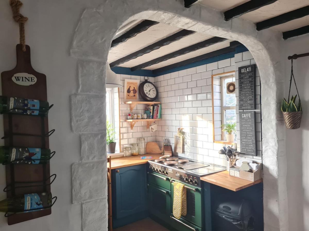 Old Road Cottage Pet Friendly Outdoors Beaches Neath Ngoại thất bức ảnh