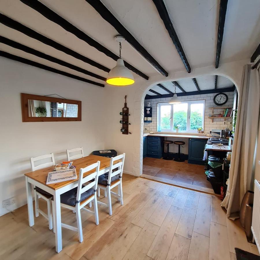 Old Road Cottage Pet Friendly Outdoors Beaches Neath Ngoại thất bức ảnh