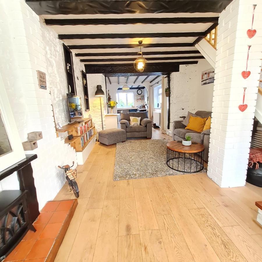 Old Road Cottage Pet Friendly Outdoors Beaches Neath Ngoại thất bức ảnh